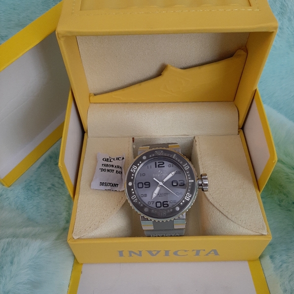 💯%GENUINE INVICTA WATCH MODEL #23357 Watches